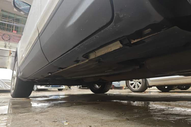 Used Ford Kuga 2018 EcoBoost 180 Two-Wheel-Drive Platinum Edition Chassis Rear Left
