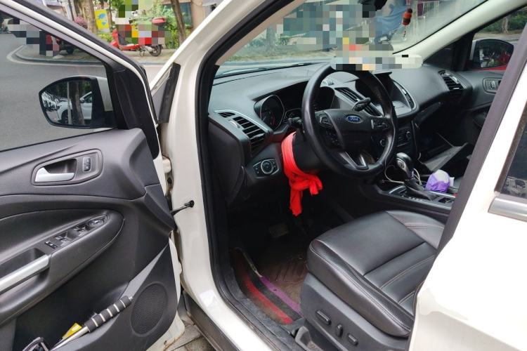 Used Ford Kuga 2018 Facelifted EcoBoost 180 Two-Wheel Drive Luxury Wing Edition Driver Seat