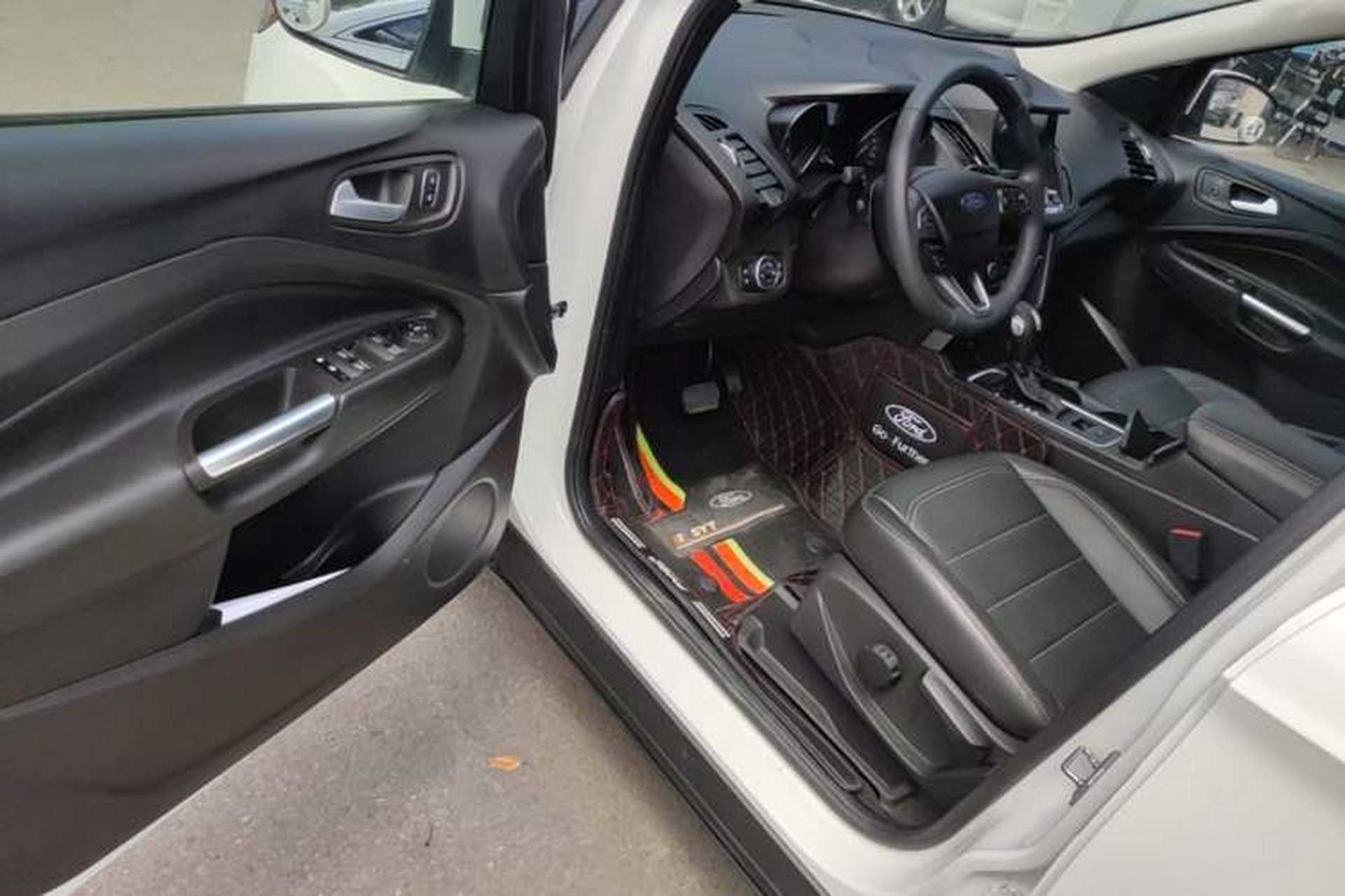 Used Ford Kuga 2018 EcoBoost 180 Two-Wheel-Drive Platinum Edition Driver Seat