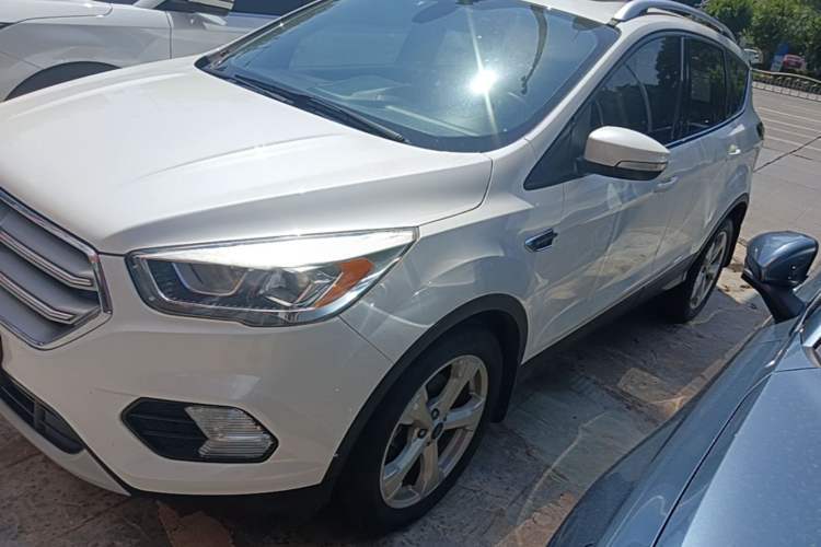 Used Ford Kuga 2018 EcoBoost 180 Two-Wheel-Drive Platinum Edition Guazi used car, China used car export, Used car for sale, Used cars, Cheapest cars for sale