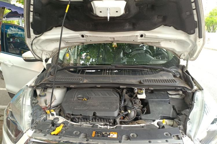 Used Ford Kuga 2018 EcoBoost 180 Two-Wheel-Drive Platinum Edition Engine Bay