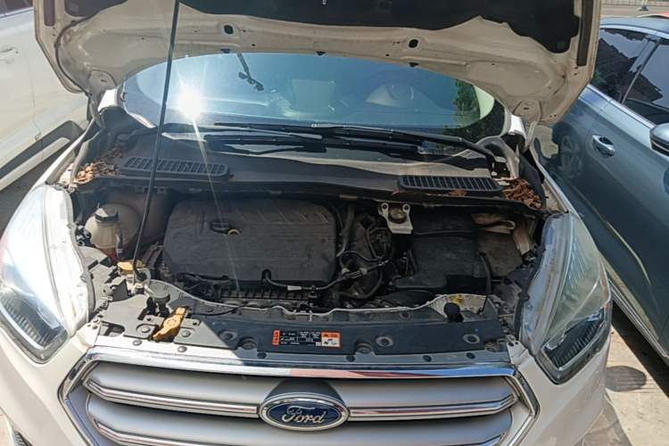 Used Ford Kuga 2018 EcoBoost 180 Two-Wheel-Drive Platinum Edition Engine Bay