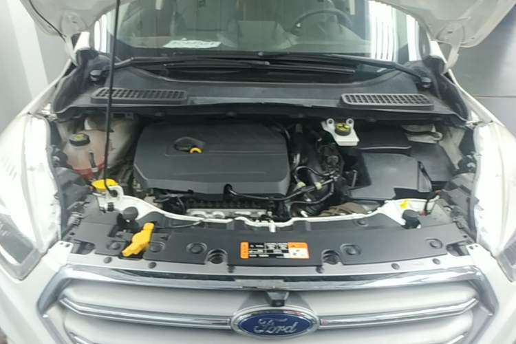 Used Ford Kuga 2018 EcoBoost 180 Two-Wheel-Drive Platinum Edition Engine Bay