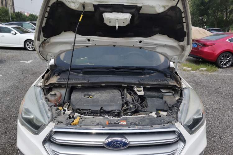 Used Ford Kuga 2018 EcoBoost 180 Two-Wheel-Drive Platinum Edition Engine Bay