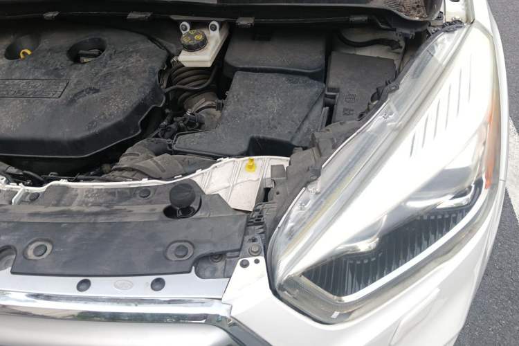 Used Ford Kuga 2018 EcoBoost 245 Four-Wheel Drive Luxury Wing Model Engine Bay Left