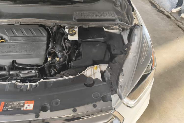 Used Ford Kuga 2018 Facelifted EcoBoost 180 Two-Wheel-Drive Platinum Wing Edition Engine Bay Left