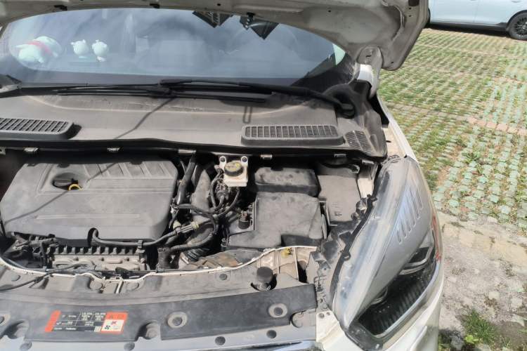 Used Ford Kuga 2018 EcoBoost 180 Two-Wheel-Drive Luxury Wing Edition Engine Bay Left