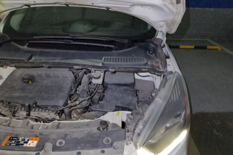 Used Ford Kuga 2018 EcoBoost 180 Two-Wheel-Drive Platinum Edition Engine Bay Left