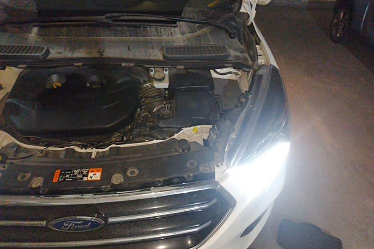 Used Ford Kuga 2018 EcoBoost 245 All-Wheel-Drive Sport Model Engine Bay Left