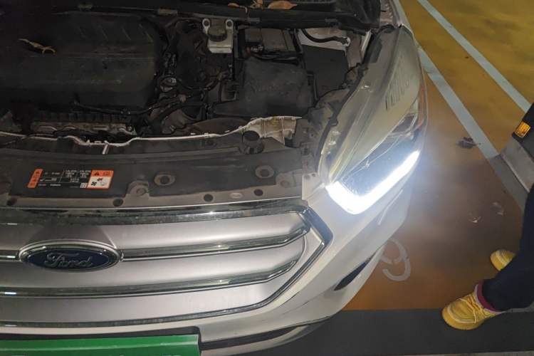 Used Ford Kuga 2018 EcoBoost 180 Two-Wheel-Drive Luxury Wing Edition Engine Bay Left