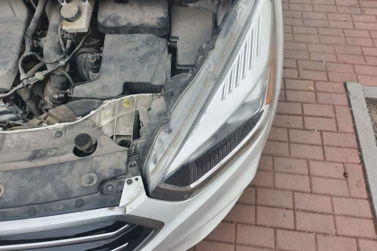 Used Ford Kuga 2018 EcoBoost 180 Two-Wheel-Drive Cognac Special Edition Engine Bay Left