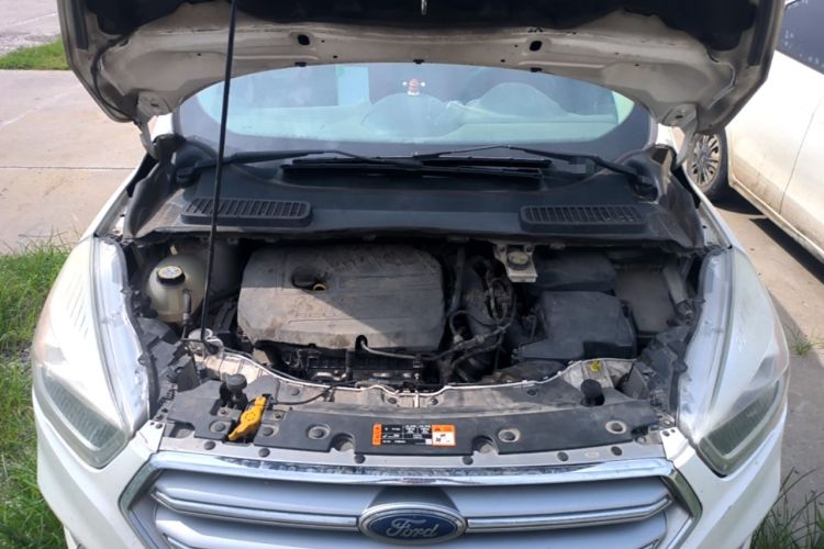 Used Ford Kuga 2018 EcoBoost 180 Two-Wheel-Drive Elite Trim Engine Bay