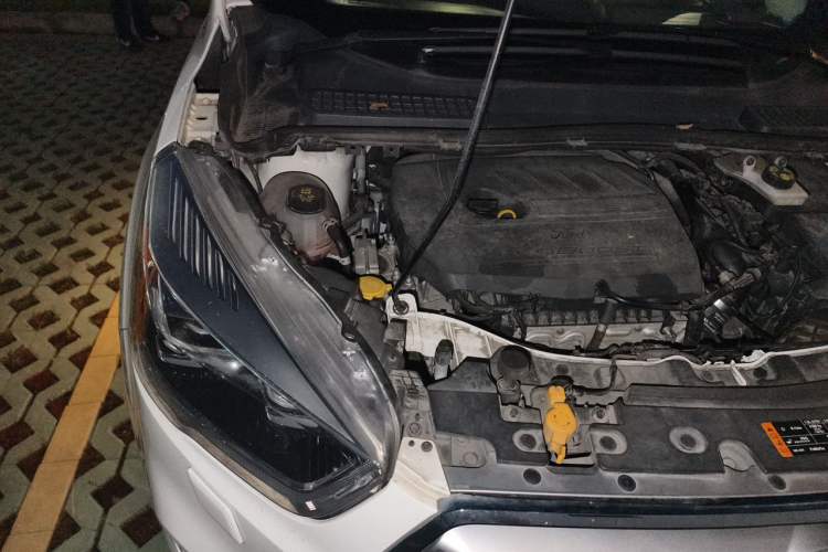 Used Ford Kuga 2018 EcoBoost 180 Two-Wheel-Drive Luxury Wing Edition Engine Bay Right