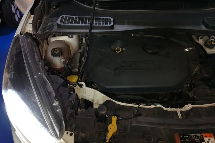 Used Ford Kuga 2018 EcoBoost 245 All-Wheel-Drive Sport Model Engine Bay Right