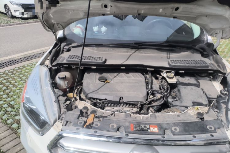 Used Ford Kuga 2018 EcoBoost 180 Two-Wheel-Drive Luxury Wing Edition Engine Bay Right