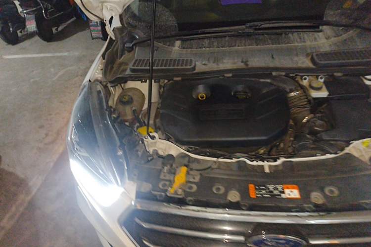 Used Ford Kuga 2018 EcoBoost 245 All-Wheel-Drive Sport Model Engine Bay Right