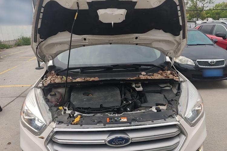Used Ford Kuga 2018 EcoBoost 180 Two-Wheel-Drive Platinum Edition Engine Bay