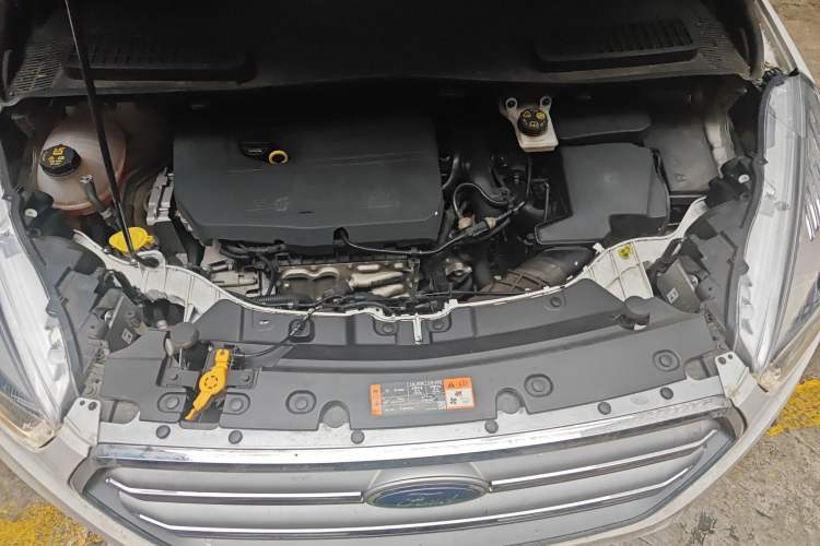 Used Ford Kuga 2018 EcoBoost 180 Two-Wheel-Drive Platinum Edition Engine Bay