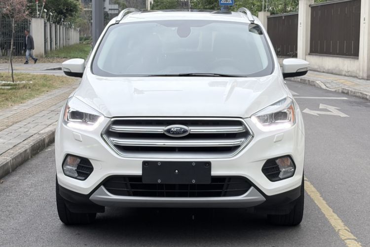 Used Ford Kuga 2018 EcoBoost 180 Four-Wheel Drive Luxury Wing Model Exterior 2