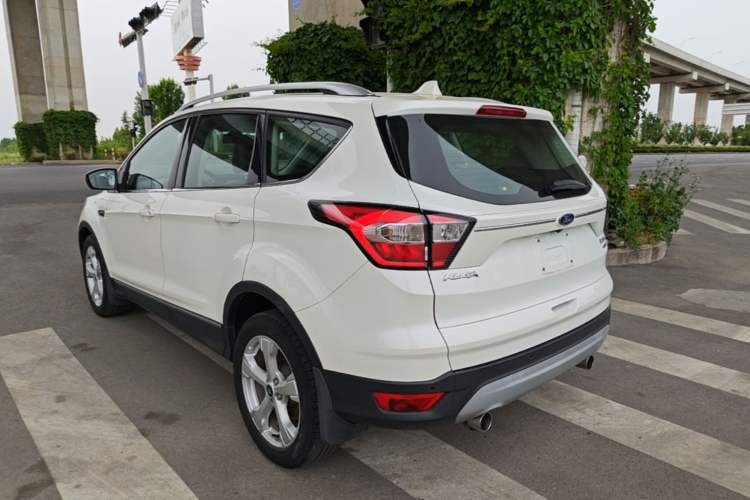Used Ford Kuga 2018 Facelifted EcoBoost 180 Two-Wheel Drive Luxury Wing Edition Exterior 2