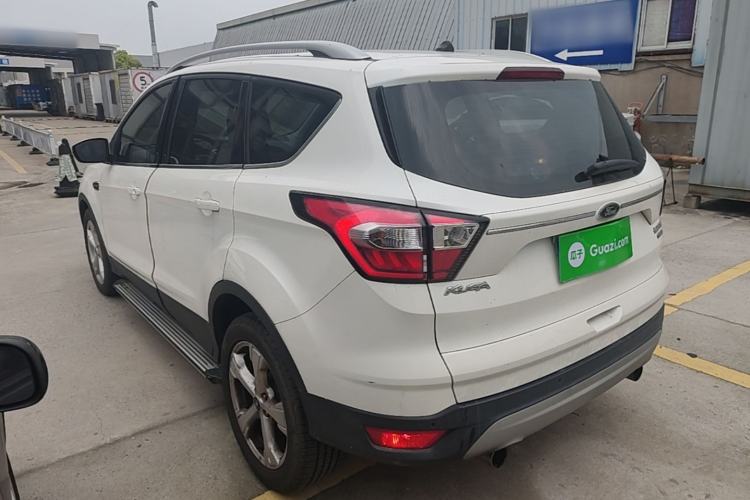 Used Ford Kuga 2018 EcoBoost 180 Two-Wheel-Drive Platinum Edition Exterior 2