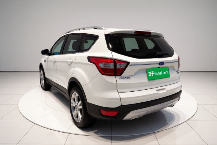 Used Ford Kuga 2018 EcoBoost 180 Two-Wheel-Drive Platinum Edition Exterior 3