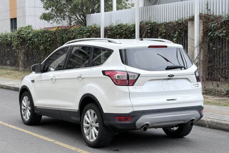Used Ford Kuga 2018 EcoBoost 180 Four-Wheel Drive Luxury Wing Model Exterior 3