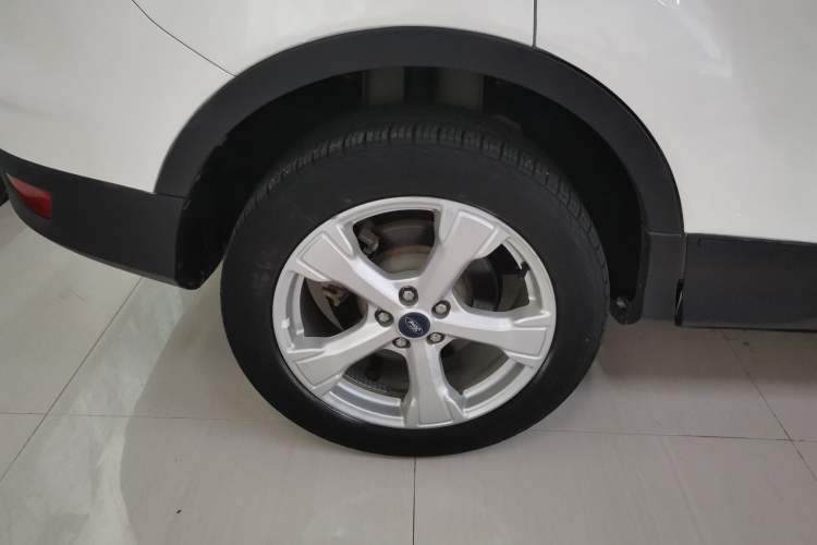Used Ford Kuga 2018 EcoBoost 180 Two-Wheel-Drive Platinum Edition Exterior 4
