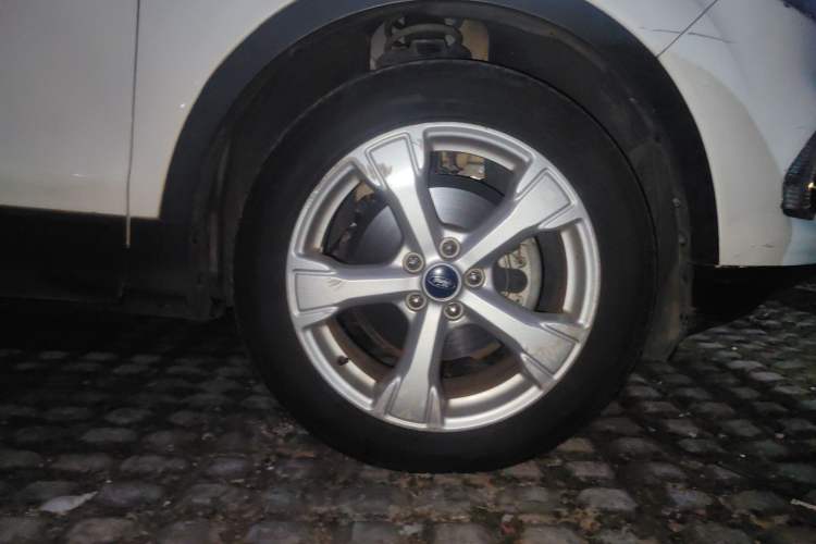 Used Ford Kuga 2018 EcoBoost 180 Two-Wheel-Drive Elite Trim Exterior 4