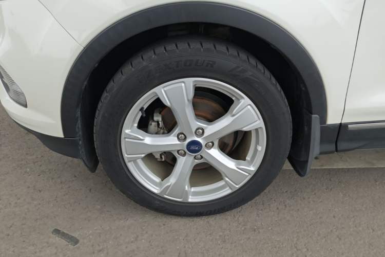 Used Ford Kuga 2018 Facelifted EcoBoost 180 Two-Wheel Drive Luxury Wing Edition Exterior 4