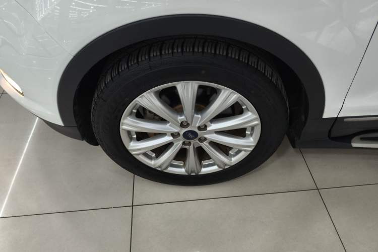 Used Ford Kuga 2018 EcoBoost 245 Four-Wheel Drive Luxury Wing Model Exterior 7