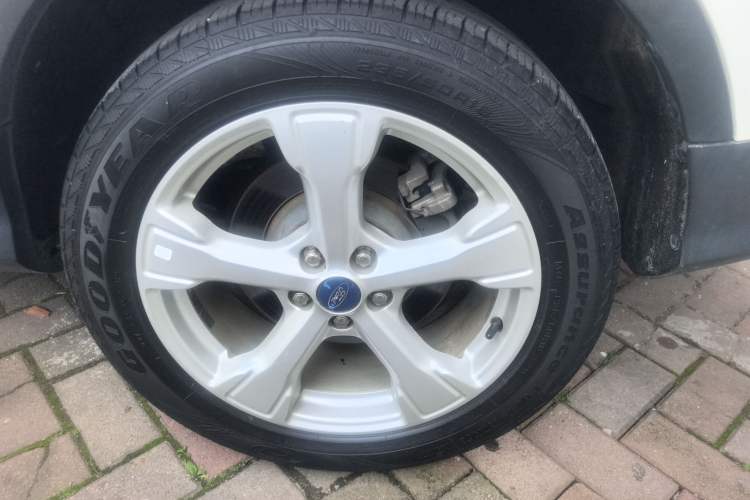 Used Ford Kuga 2018 Facelifted EcoBoost 180 Two-Wheel Drive Luxury Wing Edition Exterior 8