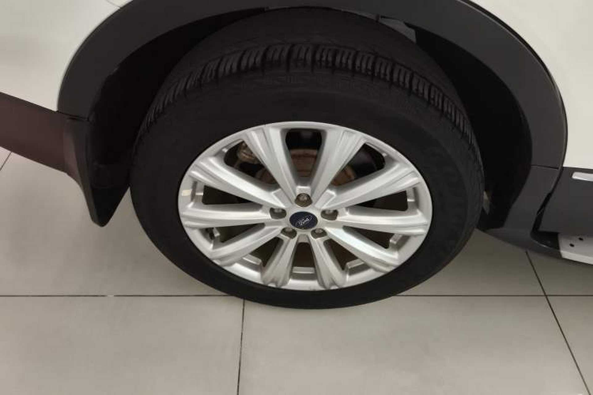 Used Ford Kuga 2018 EcoBoost 245 Four-Wheel Drive Luxury Wing Model Exterior 8