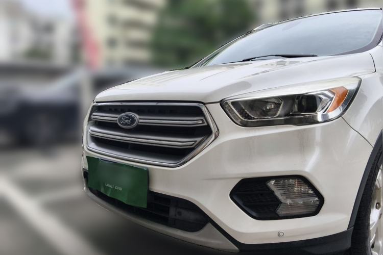 Used Ford Kuga 2018 EcoBoost 180 Two-Wheel-Drive Platinum Edition Front