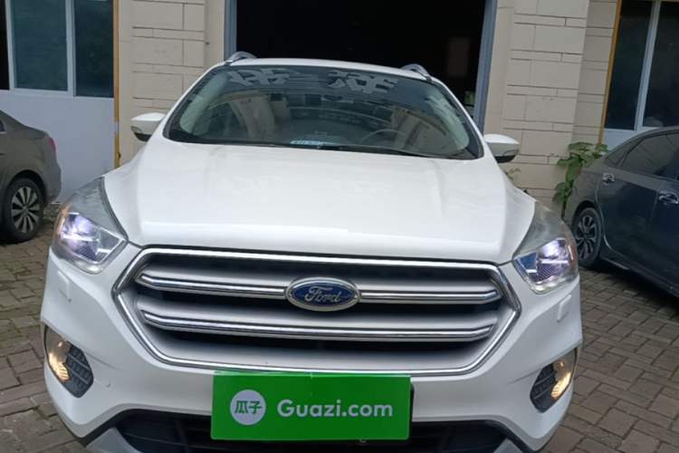 Used Ford Kuga 2018 Facelifted EcoBoost 180 Two-Wheel Drive Luxury Wing Edition Front