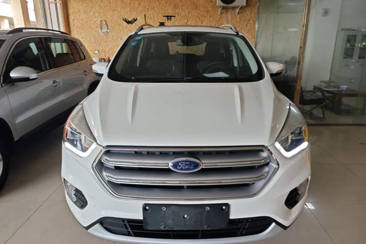 Used Ford Kuga 2018 EcoBoost 180 Two-Wheel-Drive Platinum Edition Front