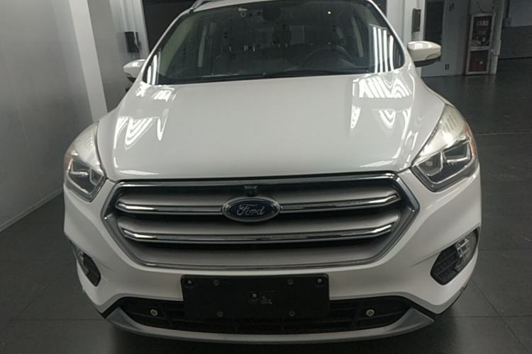Used Ford Kuga 2018 EcoBoost 180 Two-Wheel-Drive Platinum Edition Front