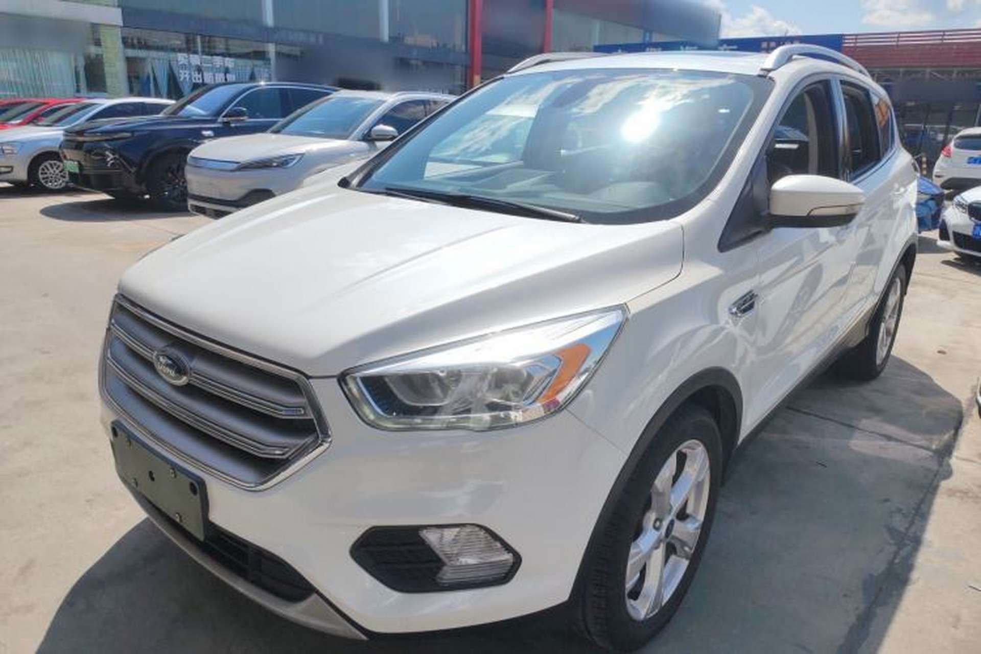 Used Ford Kuga 2018 EcoBoost 180 Two-Wheel-Drive Platinum Edition Front Left 45 Deg