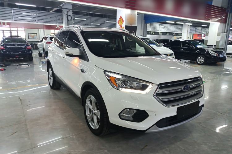 Used Ford Kuga 2018 EcoBoost 180 Two-Wheel-Drive Luxury Wing Edition Front Right 45 Deg