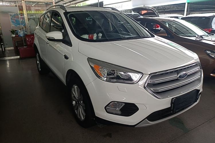 Used Ford Kuga 2018 EcoBoost 180 Two-Wheel-Drive Luxury Wing Edition Front Right 45 Deg