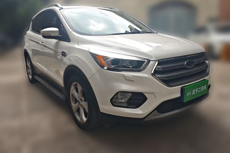 Used Ford Kuga 2018 Facelifted EcoBoost 180 Two-Wheel Drive Luxury Wing Edition Front Right 45 Deg