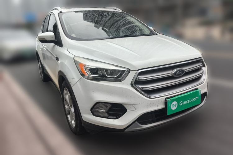 Used Ford Kuga 2018 EcoBoost 180 Two-Wheel-Drive Platinum Edition Front Right 45 Deg