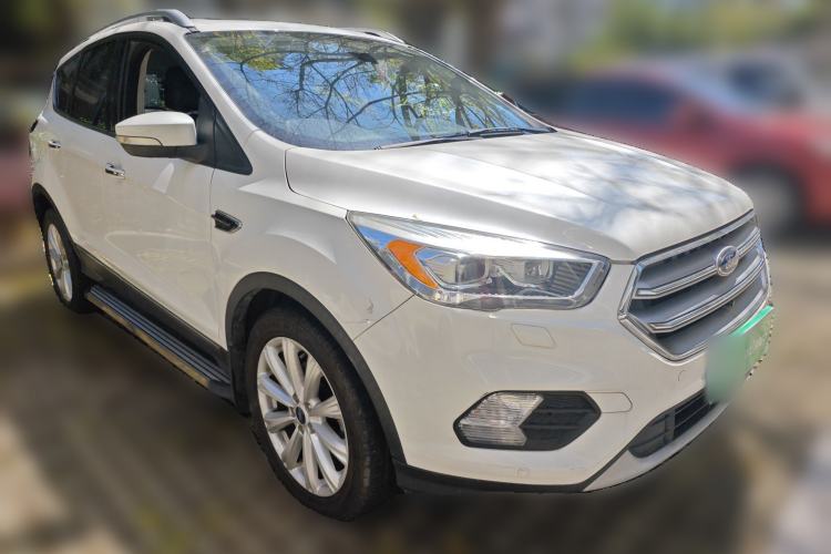 Used Ford Kuga 2018 EcoBoost 180 Two-Wheel-Drive Luxury Wing Edition Front Right 45 Deg