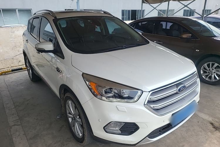 Used Ford Kuga 2018 EcoBoost 180 Two-Wheel-Drive Luxury Wing Edition Front Right 45 Deg