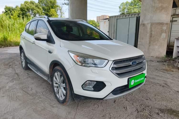 Used Ford Kuga 2018 EcoBoost 180 Two-Wheel-Drive Luxury Wing Edition Front Right 45 Deg