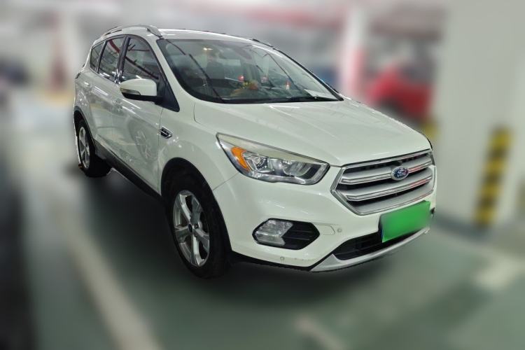 Used Ford Kuga 2018 EcoBoost 180 Two-Wheel-Drive Platinum Edition Front Right 45 Deg