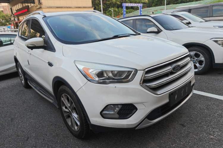 Used Ford Kuga 2018 Facelifted EcoBoost 180 Two-Wheel-Drive Platinum Wing Edition Front Right 45 Deg