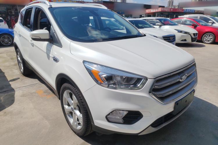 Used Ford Kuga 2018 EcoBoost 180 Two-Wheel-Drive Platinum Edition Front Right 45 Deg