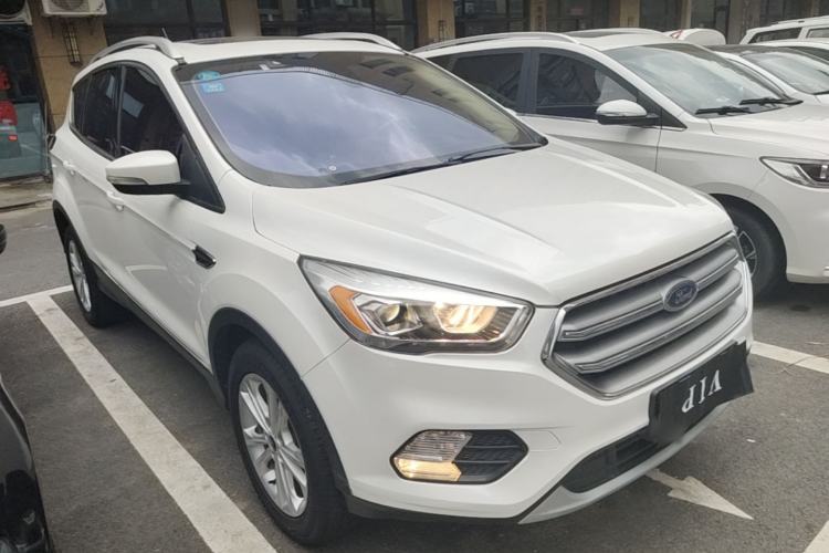 Used Ford Kuga 2018 Facelifted EcoBoost 180 Two-Wheel-Drive Platinum Wing Edition Front Right 45 Deg