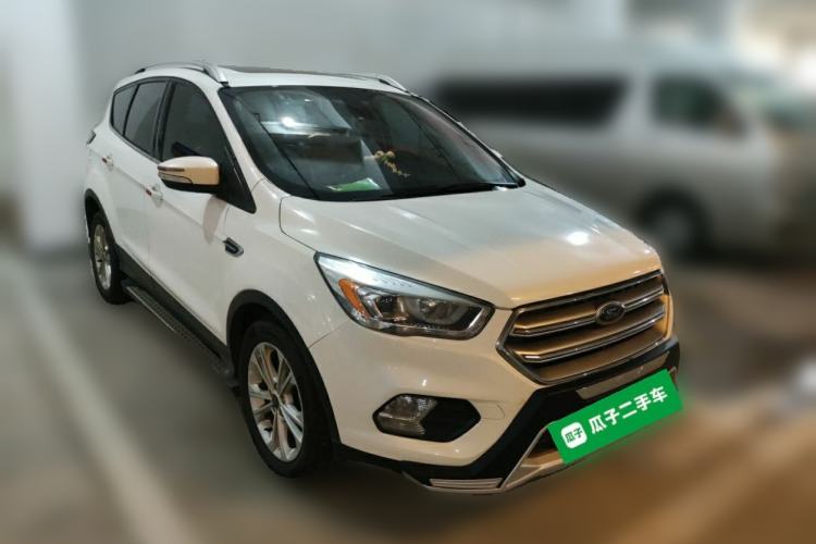 Used Ford Kuga 2018 EcoBoost 180 Two-Wheel-Drive Platinum Edition Front Right 45 Deg